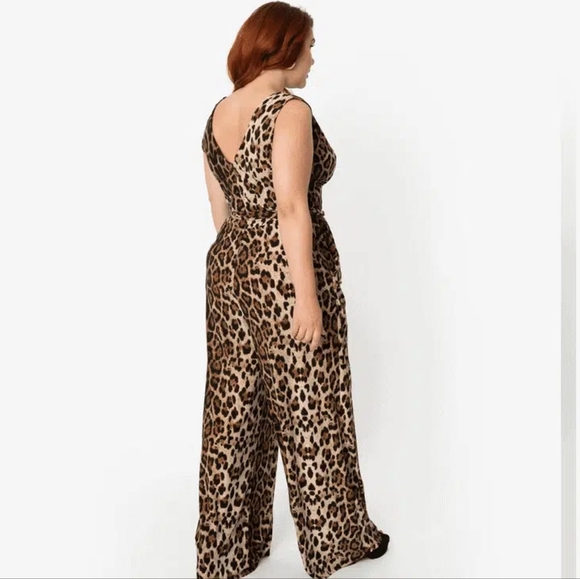 NWOT Rare Unique Vintage Sleeveless Knit Leopard Print Montgomery Jumpsuit - Picture 4 of 14